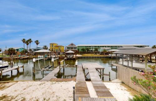 Fort Morgan Pines Casa | Hemingway's Hideaway