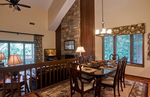 Blowing Rock Casa | Hemlock Haven #2 3BR/3BA Chetola Condo in Blowing Rock