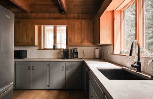 Mill Hall Cabina | Hemlock Haven,Hot-tub,Private,30 min to Penn State