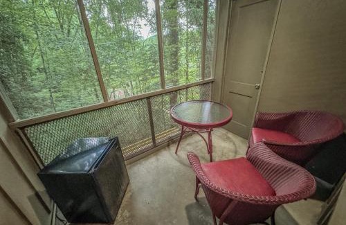 Cherokee Hotel | Hemlock Inn