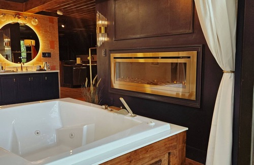 Wellington Cabina | Hemlock & Sapphire