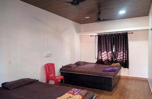Ratnagiri Cama Y Desayuno | Hemprabha Bed & Breakfast, Ratnagiri