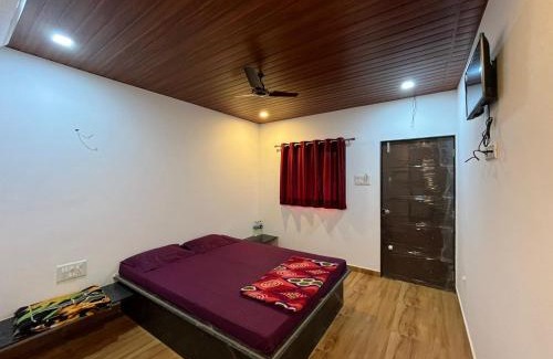 Ratnagiri Cama Y Desayuno | Hemprabha Bed & Breakfast, Ratnagiri