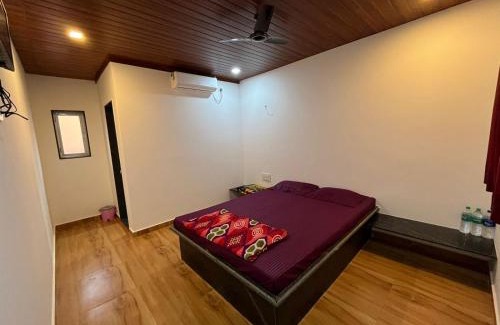 Ratnagiri Cama Y Desayuno | Hemprabha Bed & Breakfast, Ratnagiri