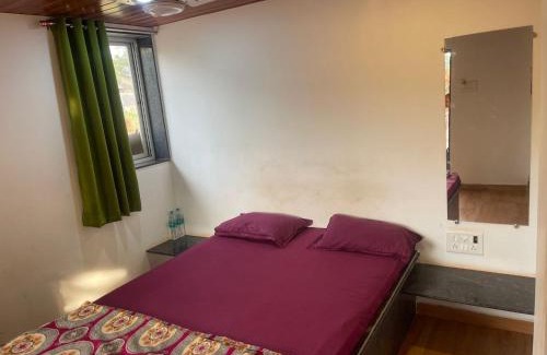 Ratnagiri Cama Y Desayuno | Hemprabha Bed & Breakfast, Ratnagiri