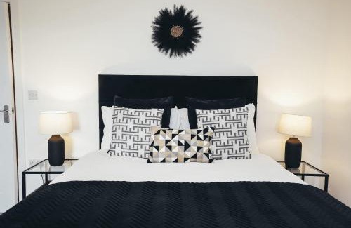 Barrow-on-Trent Apartamento | Hen & Chickens Luxury Apartments, Free Parking, By DerBnB