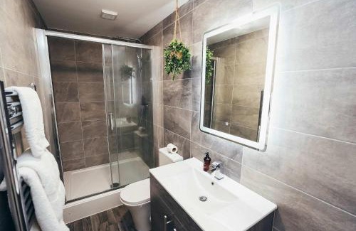 Barrow-on-Trent Apartamento | Hen & Chickens Luxury Apartments, Free Parking, By DerBnB