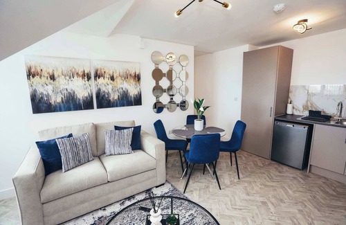 Barrow-on-Trent Apartamento | Hen & Chickens Luxury Apt Free Parking | By DerBnB