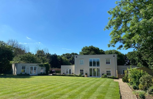 Horton Casa | Hen Doo’s and Families *Jacuzzi * BBQ *Parking* Pool Table * Games room