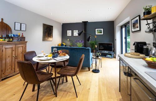 Dolphinholme Casa | Hen Harrier Lodge