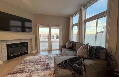 Gibson Springs Casa | Henderson cozy home with skyline view