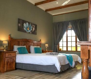 Senekal Cabina | Hendersons Lodge Ltd
