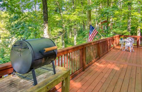 Hendersonville Casa | Hendersonville Cabin Near Hiking and Waterfalls!