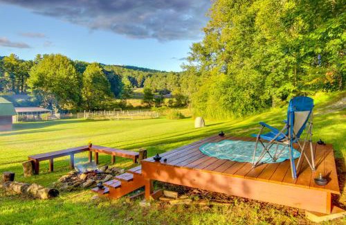 Hendersonville Casa | Hendersonville Creekside Cabin Near DuPont Forest