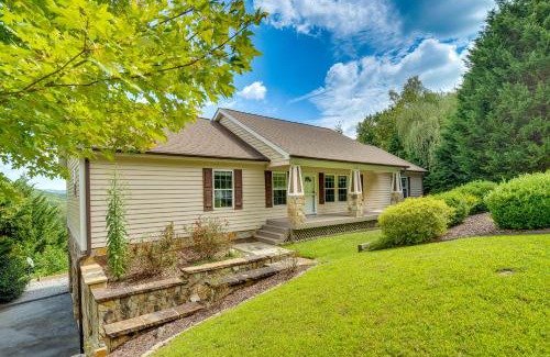 Hendersonville Casa | Hendersonville Retreat with Mtn Views and Deck!