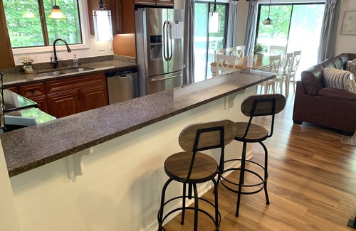 Hendersonville Casa | Hendo Hideaway-Enjoy Hendersonville & Brevard