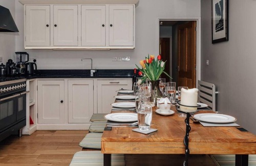 Henley Apartamento | Henley Gardens - From 200 Per Night