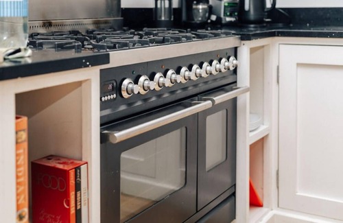 Henley Apartamento | Henley Gardens - From 200 Per Night