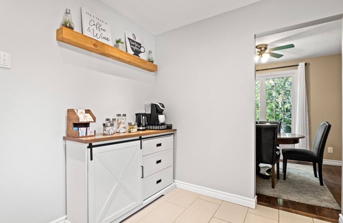 Port Dalhousie Casa | Henley House | 8 ppl | Hot Tub & Firetable | Near Rowing, Brock, Beach, NHS