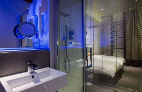 Earl's Court Hotel | Henley House Hotel