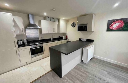 Henley Apartamento | Henley Town Centre With Parking - From 110 Per Night
