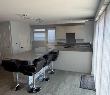 Clifton Casa | Henlow Annexe Room 1 of 2