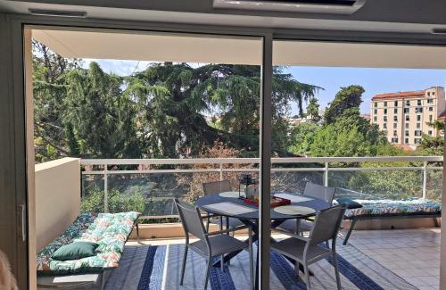 Prado - Republique Casa | HENRI CAMILLE REAL ESTATE -Beautiful one bedroom swimming pool and parking