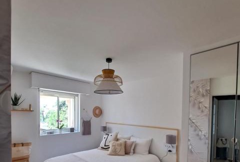Prado - Republique Casa | HENRI CAMILLE REAL ESTATE -Beautiful one bedroom swimming pool and parking