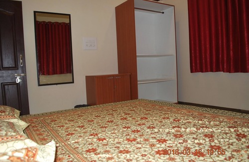 Chikkamagaluru Cabina | HENRY CORNER - CHIKMAGALUR