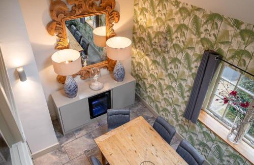 Richmond Casa | Henry