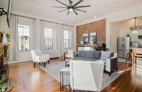 New Bedford Apartamento | Historic New Bedford Henry’s on William! 4 Bedroom