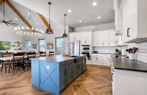 Canyon Lake Casa | Here Comes the Sun