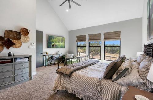Canyon Lake Casa | Here Comes the Sun
