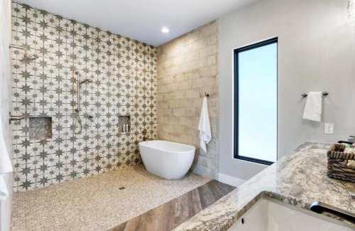 Canyon Lake Casa | Here Comes the Sun