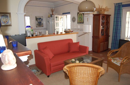 Canillas de Albaida Casa | Muy bonita casa con piscina en el borde de una reserva natural