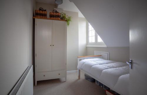 Hereford Apartamento | Hereford City - St Owens Terrace - Comfortable & Spacious Well Presented Three Storey House, Perfect For a Weekend Away & Exploring The City On Foot - Hosted By RENTMYHOUSE