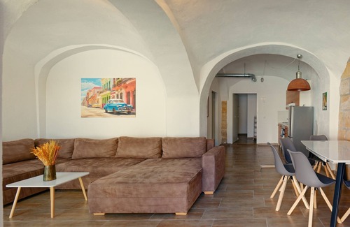 Gaustadt Apartamento | Heritage Apartment with 2 Bedrooms