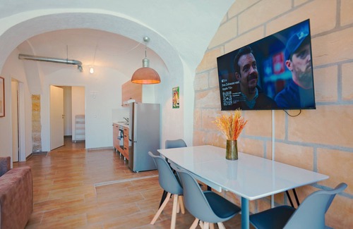 Gaustadt Apartamento | Heritage Apartment with 2 Bedrooms
