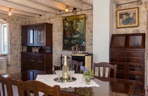 Seget Donji Casa | Heritage Art Home