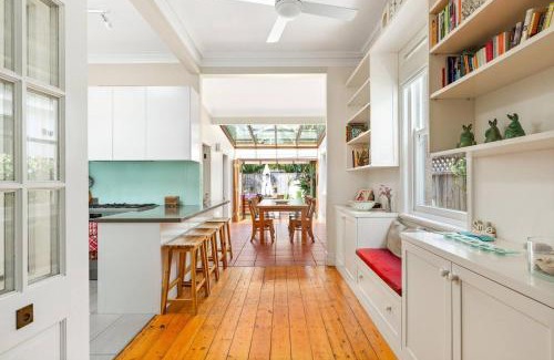 Manly Casa | Heritage Charm in Manly's Sun-Drenched Paradise
