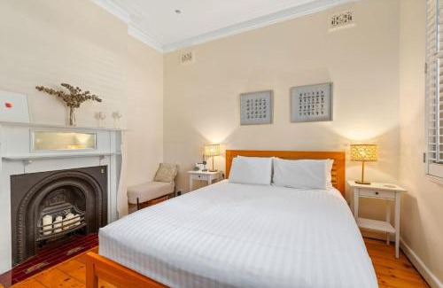 Manly Casa | Heritage Charm in Manly's Sun-Drenched Paradise