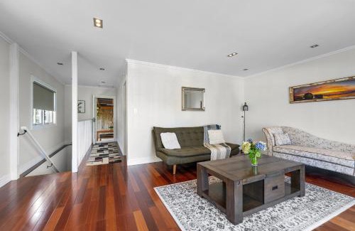 New Plymouth Casa | Heritage Charm - New Plymouth Holiday Home