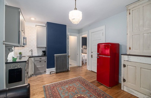 Grand Rapids Apartamento | Heritage Hill Apt with efficiency kitchen in walkable neighborhood