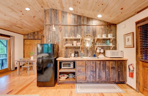 Valle Crucis Cabina | Heritage Hill Cabins