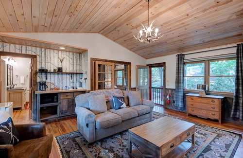 Valle Crucis Cabina | Heritage Hill Cabins