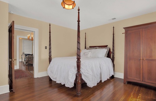 Ligonier Casa | Heritage House - Charming Historic Home