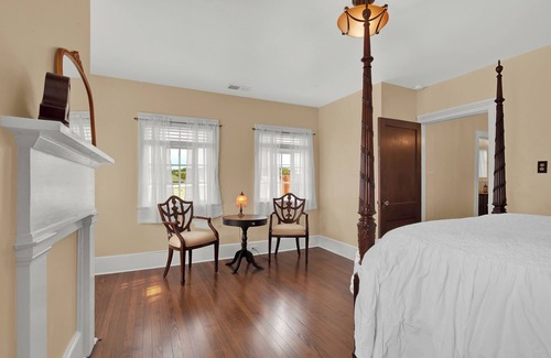 Ligonier Casa | Heritage House - Charming Historic Home