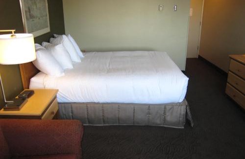 East Kootenay Hotel | Heritage Inn Hotel & Convention Centre - Cranbrook