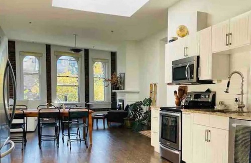 Gastown Condominio | Heritage loft in the heart of Gastown in Downtown Vancouver 24-159962