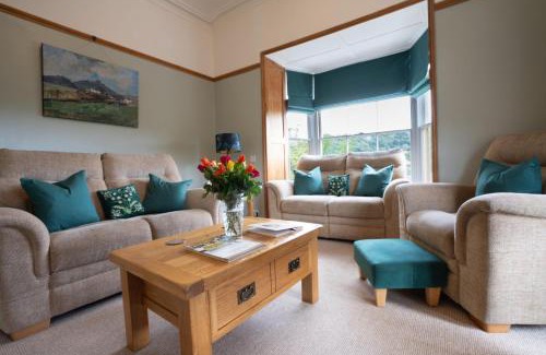 Matlock Bath Casa | Heritage Swiss Cottage